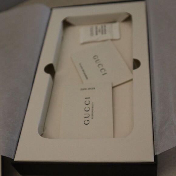 Authentic Gucci Unisex-Adult Cat Patch GG Supreme iPhone 8 Phone Case - Picture 4 of 8